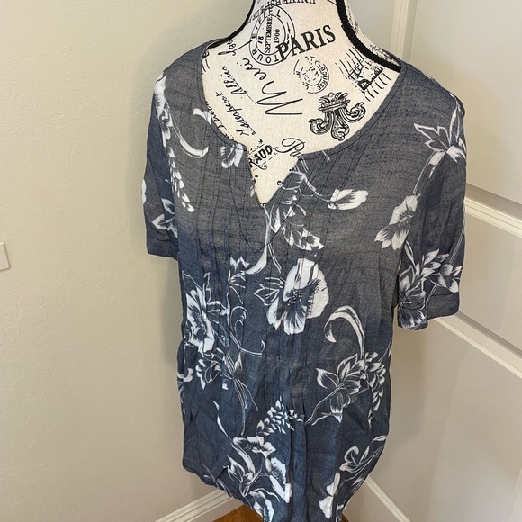 Christopher & Banks Size Large - Picture 1 of 9